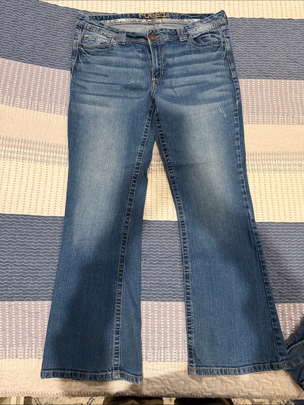 Rue21 Women's Medium Blue Flare Jeans